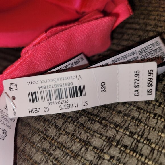 Victoria Secret Bra - Picture 1 of 3